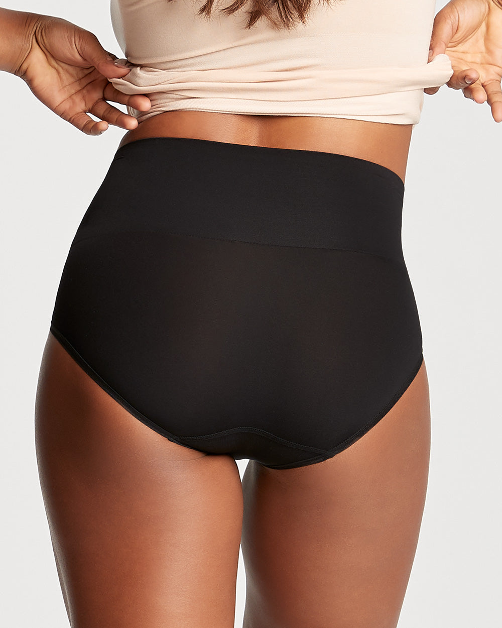 Yummie Ultralight Shaping Brief - Seamless In Black